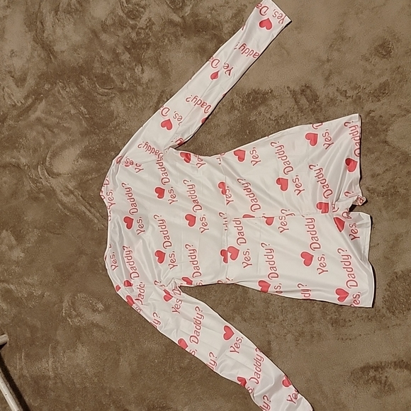 Lounge wear. One piece. Size medium - Picture 10 of 11